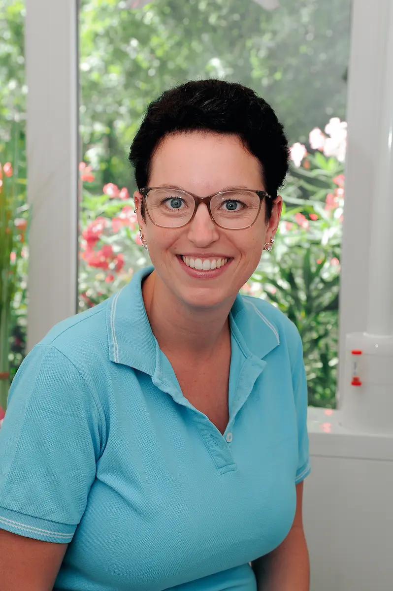 Frau Pahnke – Zahnmedizinische Fachangestellte, Zahnarztpraxis Dr. Dornbusch